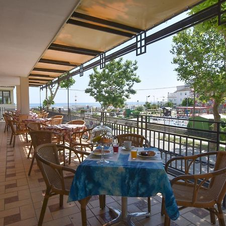 Hotel Bristol Misano Adriatico Kültér fotó