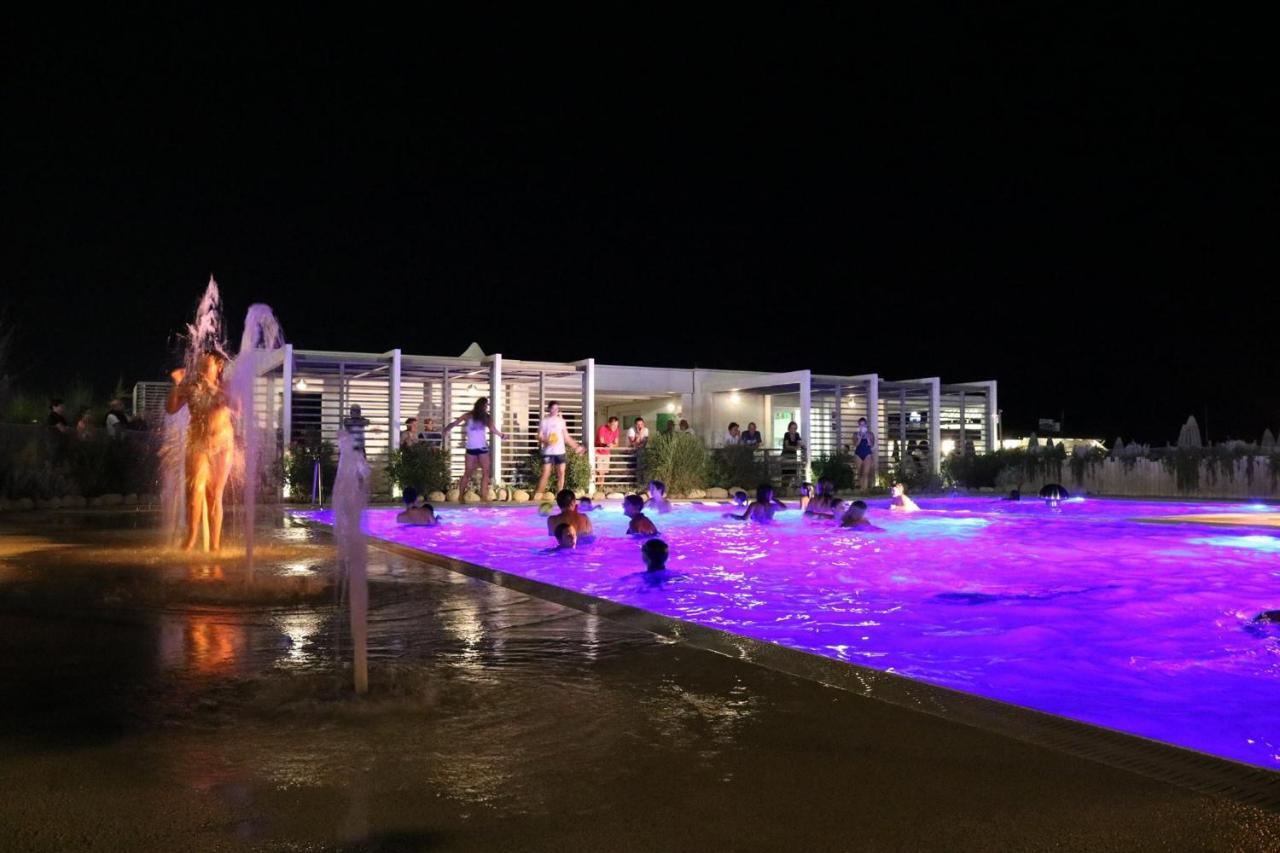 Hotel Bristol Misano Adriatico Kültér fotó
