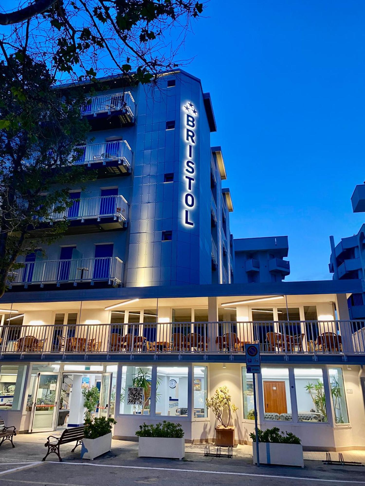 Hotel Bristol Misano Adriatico Kültér fotó