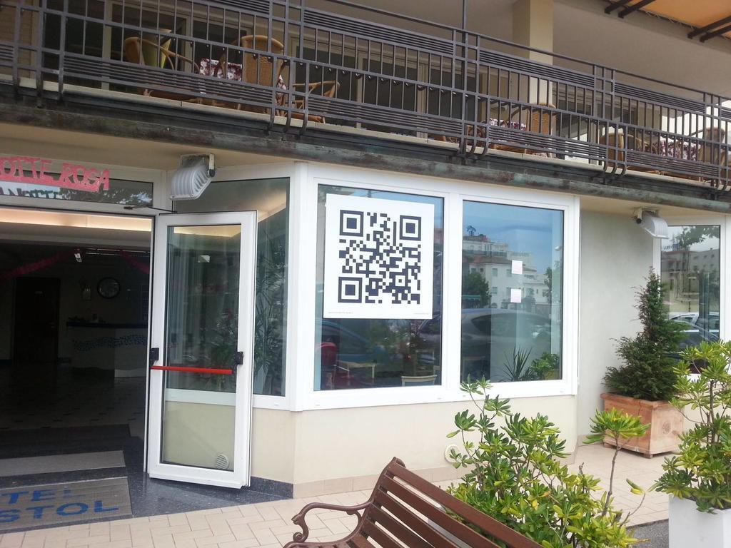 Hotel Bristol Misano Adriatico Kültér fotó