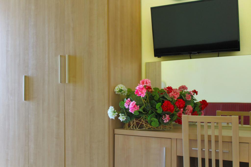 Hotel Bristol Misano Adriatico Kültér fotó